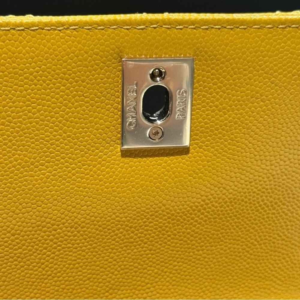 Chanel yellow Quilted Crossbody Bag - Picture 7 of 8
